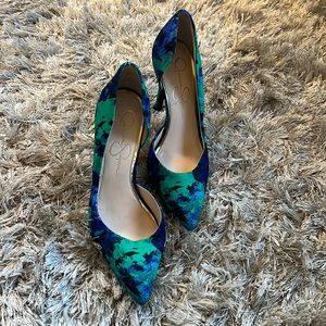 Jessica Simpson stilettos